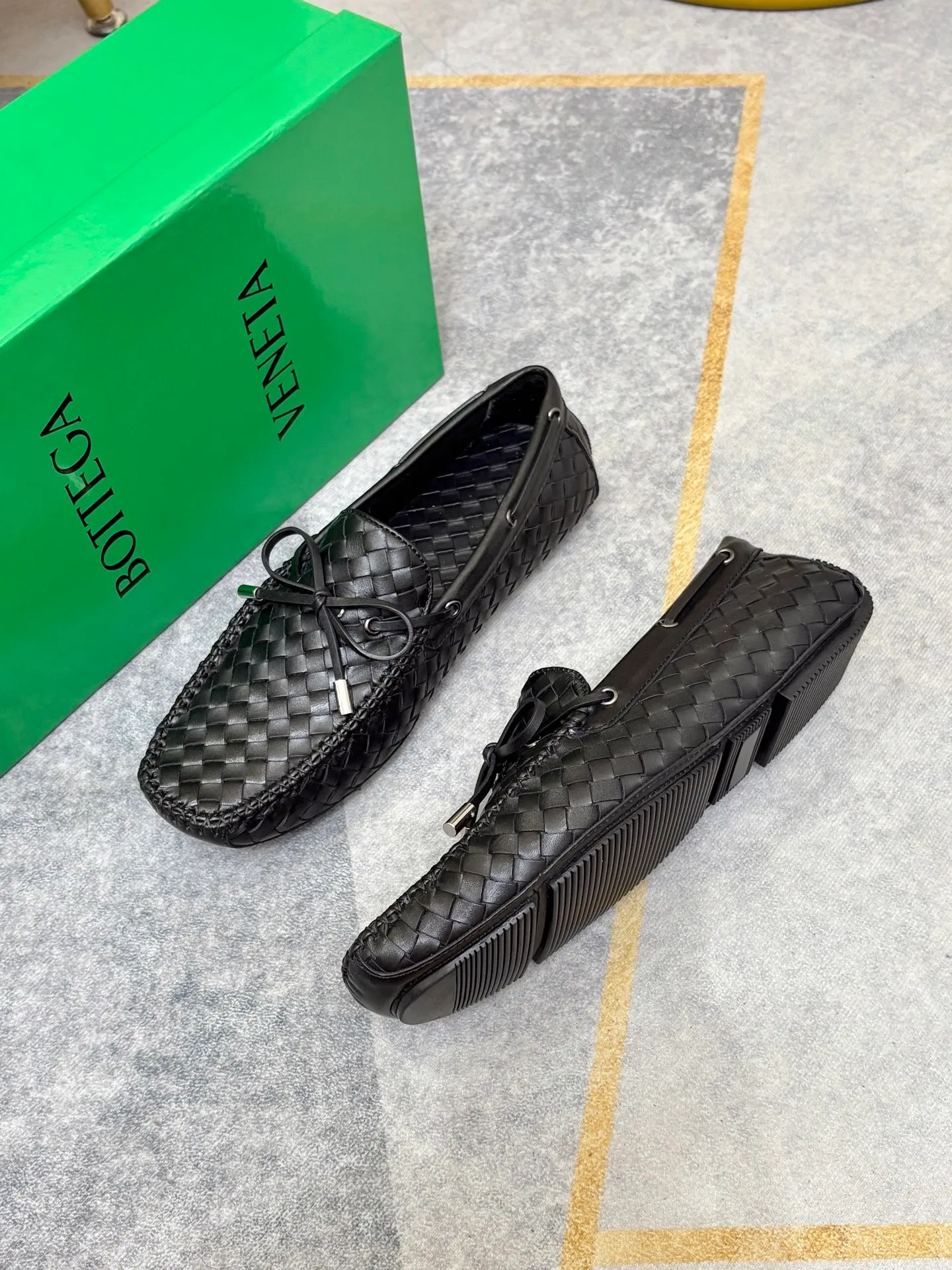 P420💰 (Niu Li + Niu Pad) [BV] The latest hot style‼ ️Casual men's shoes, uppers imported first-layer cowhide ➕Full imported cowhide lining✔️Exquisite workmanship, excellent foot feel, special rubber soles✔️, cool and fashionable, the latest fashion, fashionable outsole, hurry up.  Code number: 38-44 (can be customized to 37.45, non-refundable)